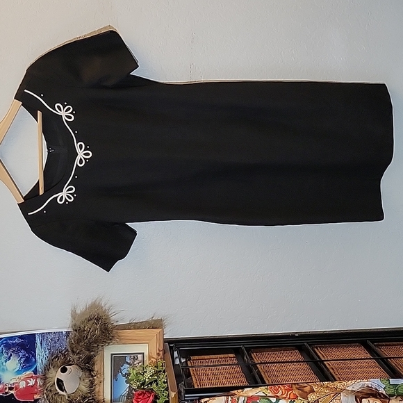 ELEEN ASHLEY Linen Dress w Embellishments 4 - Picture 1 of 11